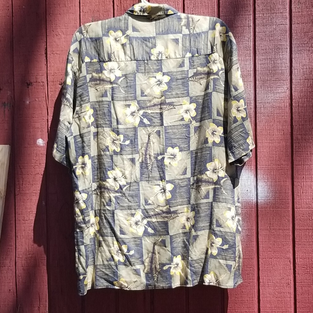 Vintage Hibiscus and Marlin Fishing Button Down - Picture 9 of 11